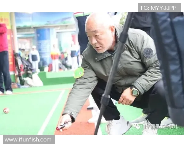 西安羽毛球队的蜕变之路:从传统强队到现代化冠军之路的探索与实践 西安羽毛球队的蜕变之路:从传统强队到现代化冠军之路的探索与实践