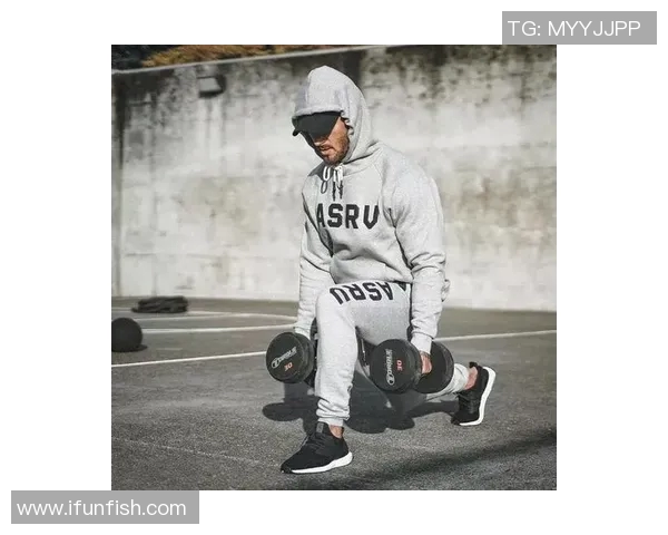 足球明星的靴子选择揭秘时尚与性能的完美结合