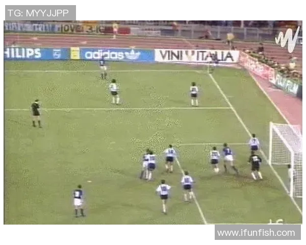 如何绘制足球明星海报框的详细步骤与技巧分享